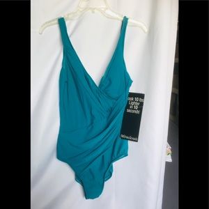 Miraclesuit NWT Teal Oceanus One Piece Swimsuit Size10